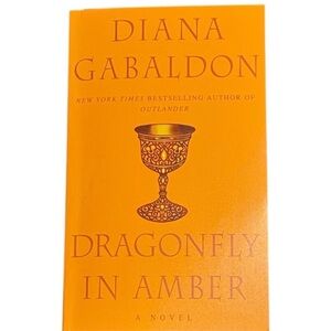 4/$20 | Softcover Novel | Dragonfly in Amber • Diana Gabaldon